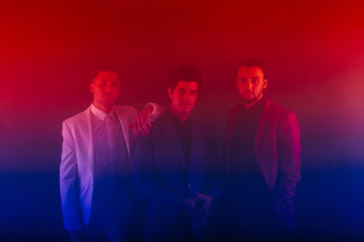 Interview: Mini Mansions on 'Flashbacks' + 'Ticket For Two' premiere.