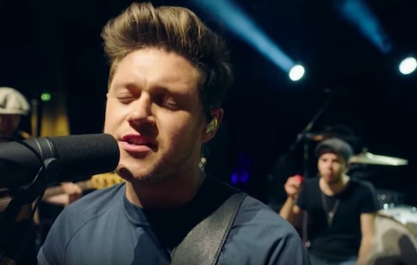 Watch: Niall Horan perform ‘On The Loose’ on Sounds Like Friday Night ...