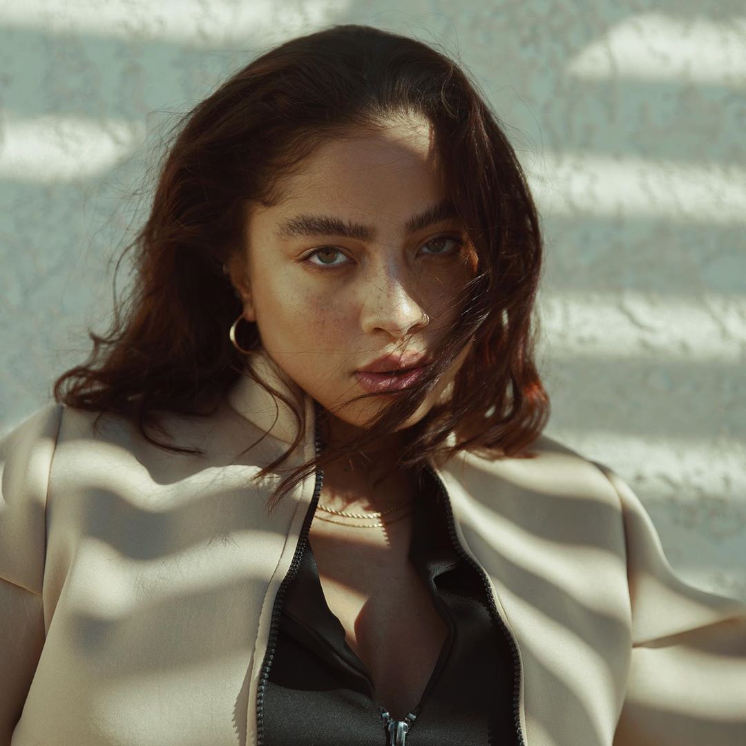 Kiana Ledé - 'Mad At Me.' music video. 
