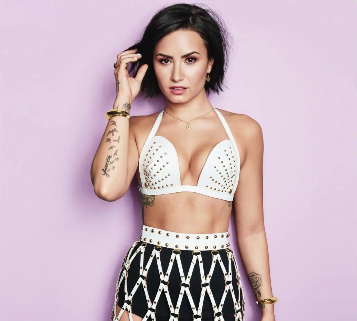 Listen Demi Lovatos New Song Confident Coup De Main Magazine 0578
