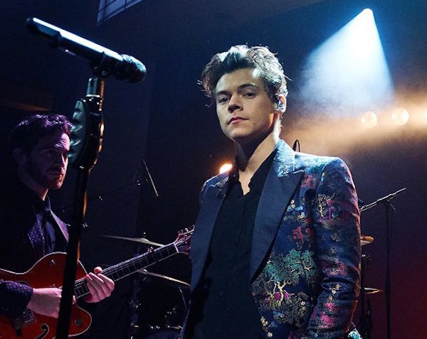 Watch Harry Styles Perform Sign Of The Times Live Play