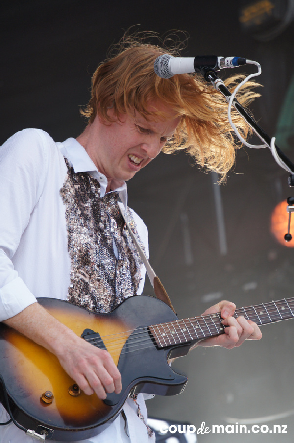 Greta Gerwig performs afterlife by Arcade Fire in 2013. Her moves