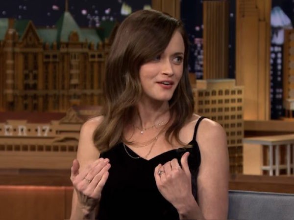 Watch Jimmy Fallon Interviews Alexis Bledel About Gilmore Girls