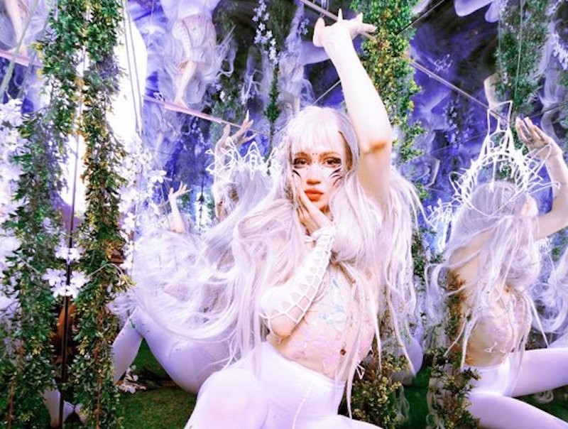 LISTEN] Grimes' New Song 'Player Of Grimes