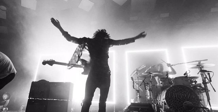 Watch: The 1975 perform 'Nana' for the very first time. | Coup De Main ...