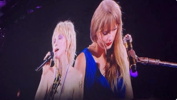 Hayley Williams and Taylor Swift